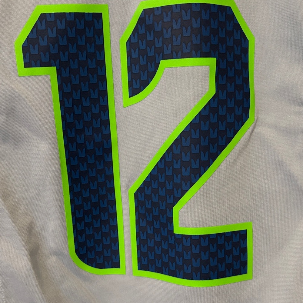 Men’s “12 Fan” Seahawks Jersey.. Size: Medium. - Picture 6 of 6